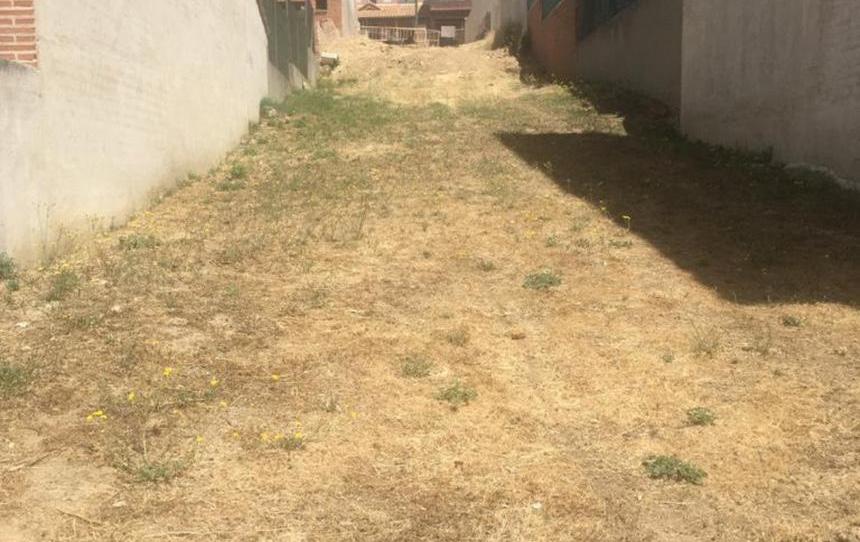 Terreno en venta en Calle Fernando el Alfarero, 32, Covadonga - Los Manzanos, Madrid - imagen 1 Foto 1 de Terreno en venta en Calle Fernando el Alfarero, 32, Covadonga - Los Manzanos, Madrid
