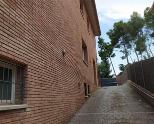 Vista exterior de Casa adosada de lloguer en L'Ametlla del Vallès amb Aire condicionat, Calefacció i Jardí privat