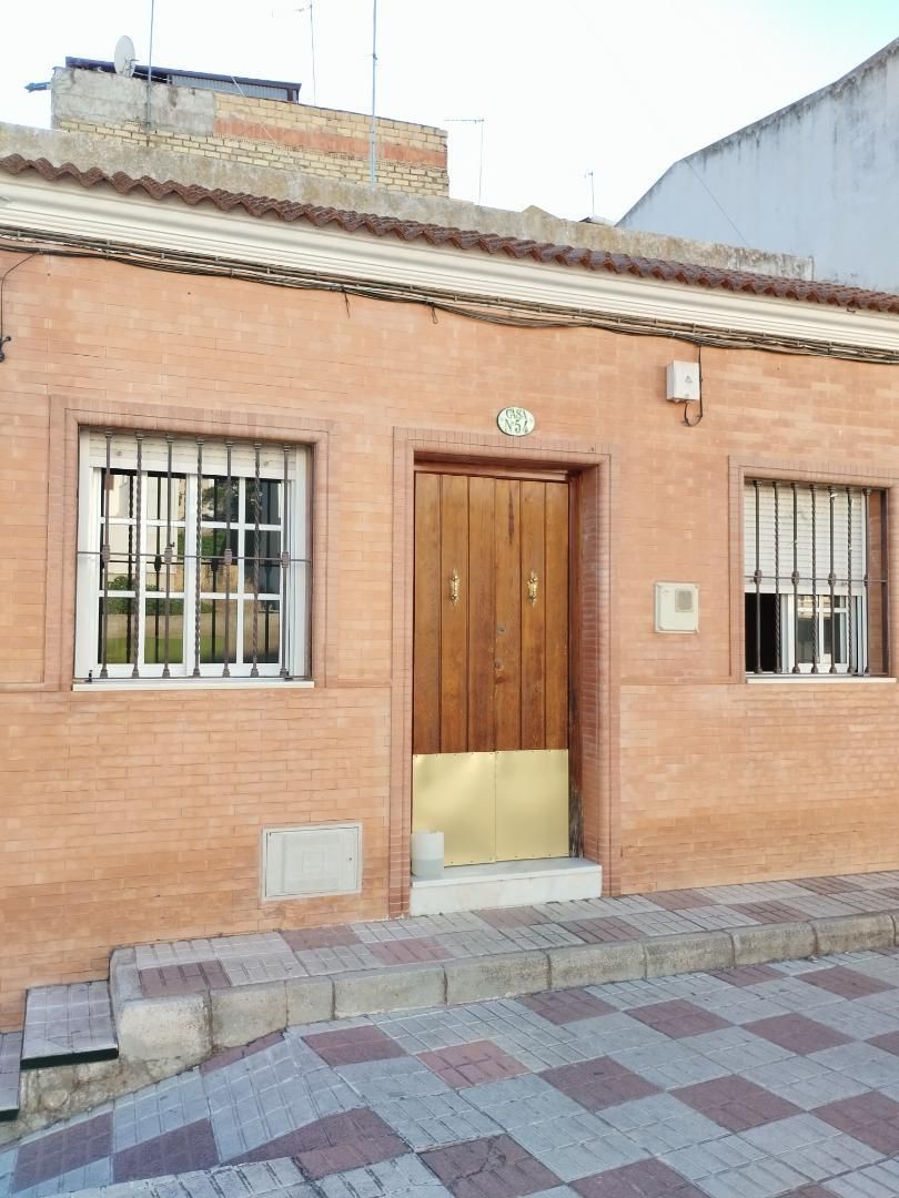 Vista exterior de Planta baixa en venda en Alcalá del Río amb Terrassa i Traster