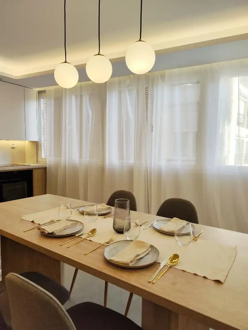 Flat for sale in Calle Puerto, 4, La Malagueta - Monte Sancha Dining room of Flat for sale in Málaga with Air Conditioner, Heating and Oven