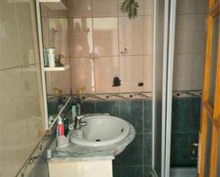 Bathroom of Flat for sale in Ingenio  with Terrace