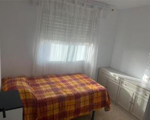 Bedroom of Flat to share in  Almería Capital