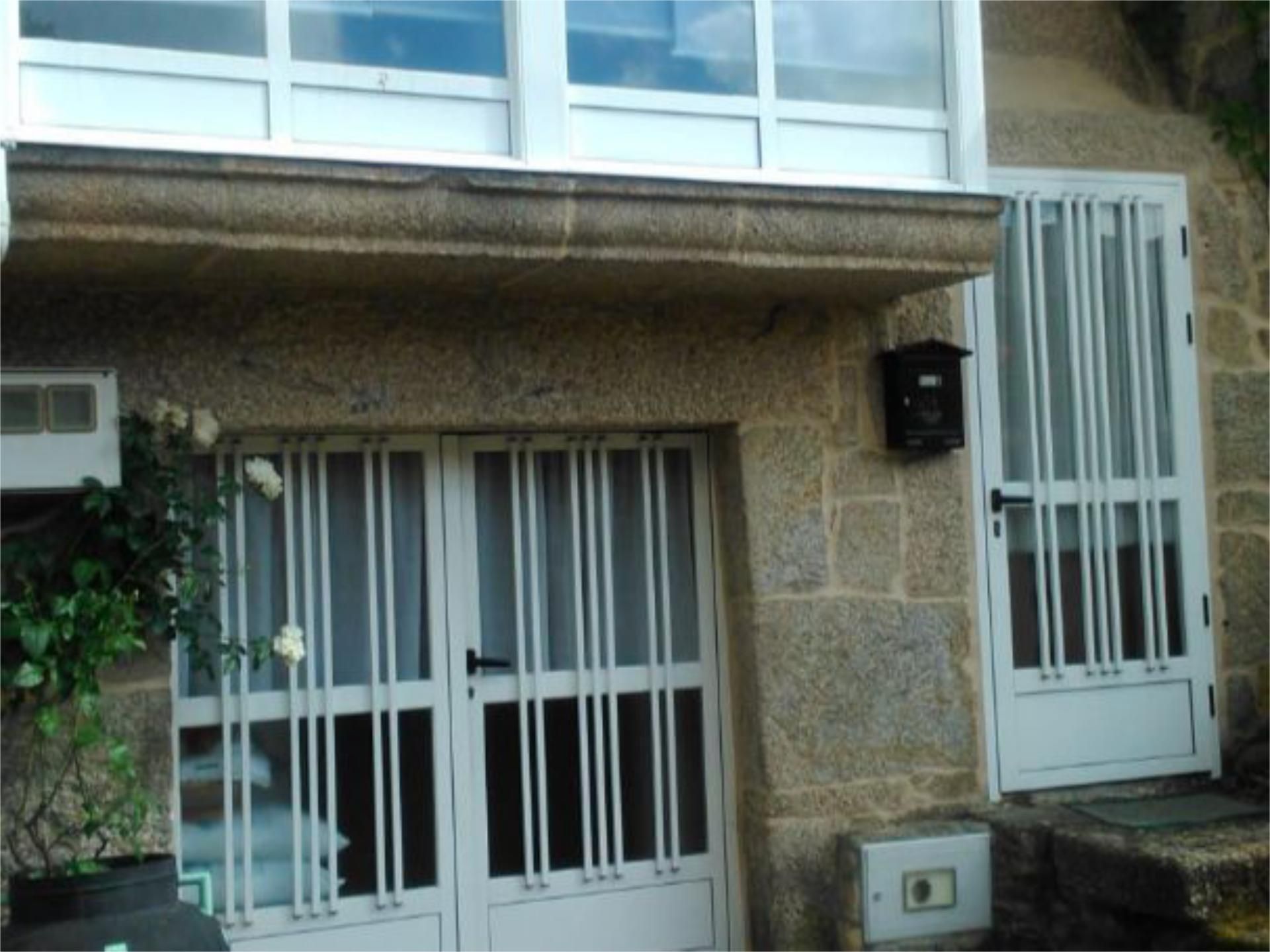 Exterior view of Single-family semi-detached for sale in Rairiz de Veiga  with Furnished and Balcony