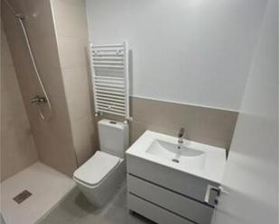 Bathroom of Attic for sale in  Madrid Capital  with Heating, Terrace and Storage room