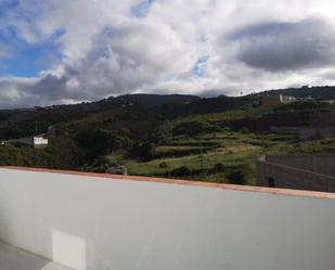 Exterior view of Attic to rent in Santa María de Guía de Gran Canaria  with Terrace and Community parking