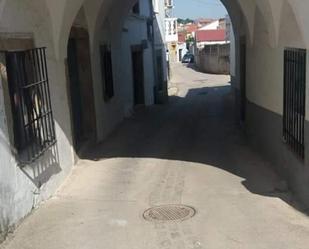 Casa adosada en venda a Calle del Arco, 6, Zarza de Montánchez