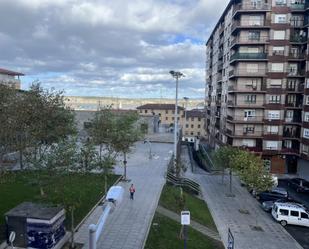 Vista exterior de Pis en venda en Santurtzi  amb Terrassa