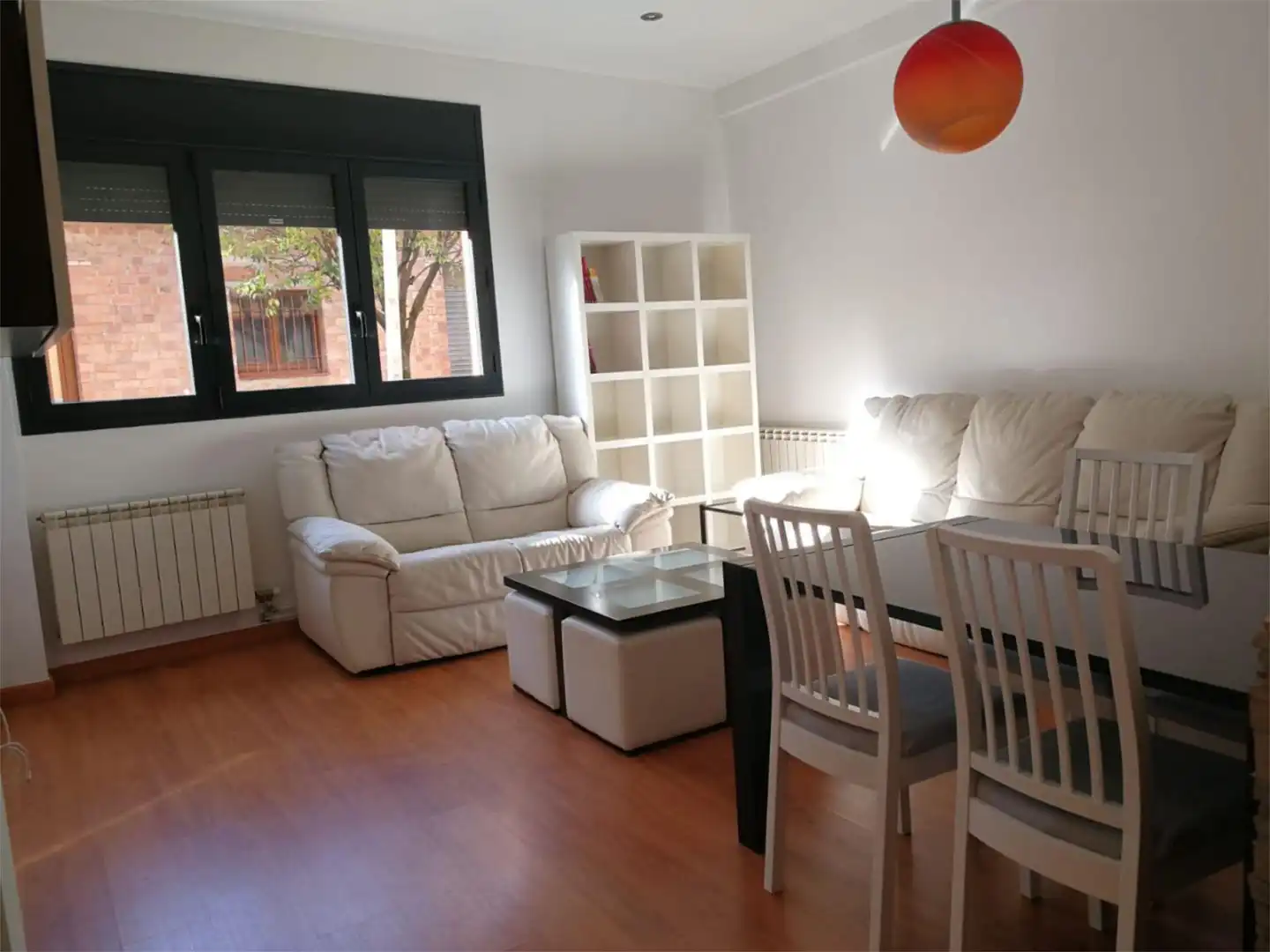 Sala de estar de Piso en venta en Manlleu con Aire acondicionado, Calefacción y Parquet
