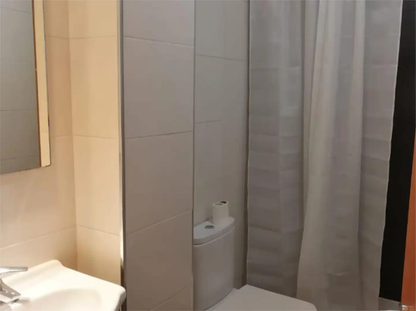 Baño de Piso en venta en Manlleu con Aire acondicionado, Calefacción y Parquet