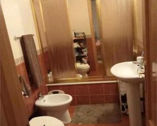 Bathroom of Single-family semi-detached for sale in Hormigos  with Swimming Pool