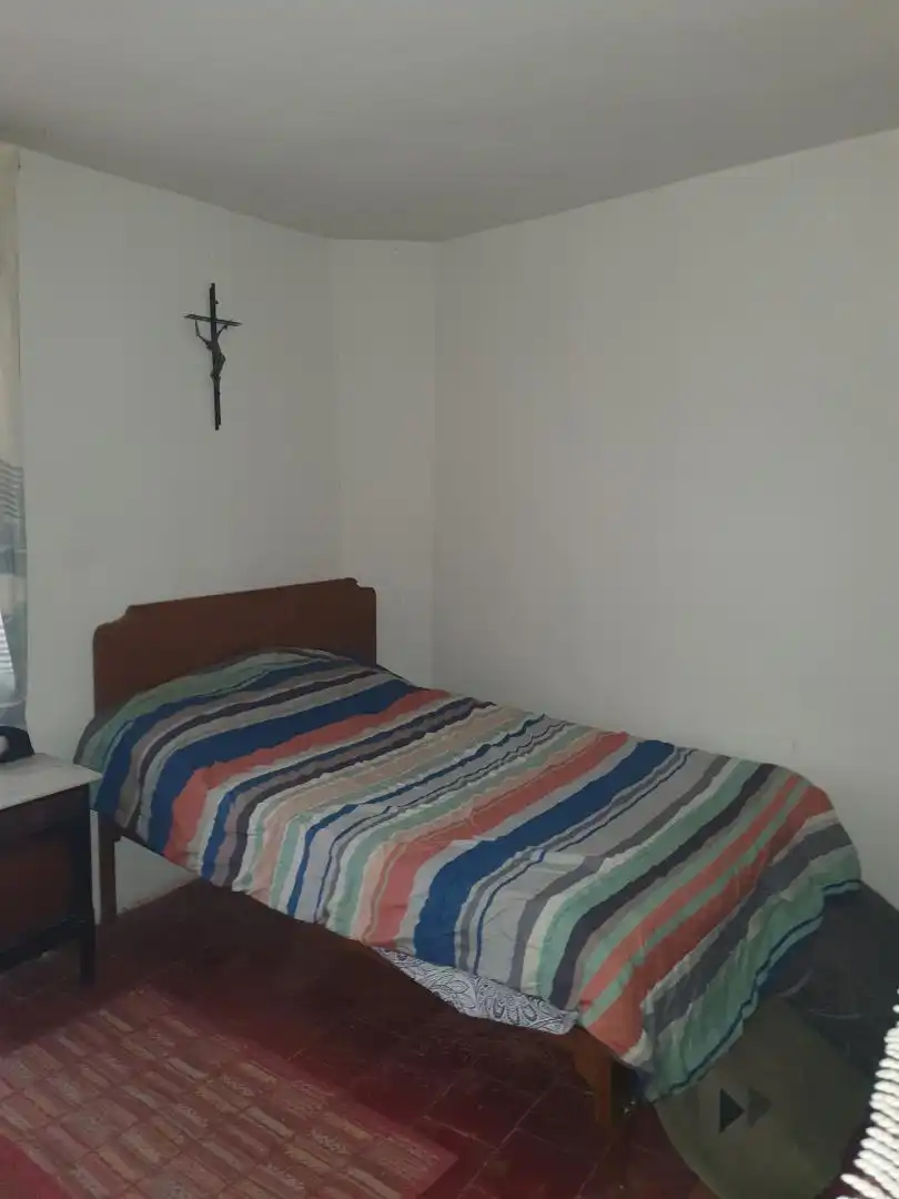 Einfamilien-Reihenhaus zum Verkauf in Calle Calvo Sotelo, 22, Tórtoles de Esgueva Schlafzimmer von Einfamilien-Reihenhaus zum Verkauf in Tórtoles de Esgueva mit Abstellraum, Möbliert und Ofen