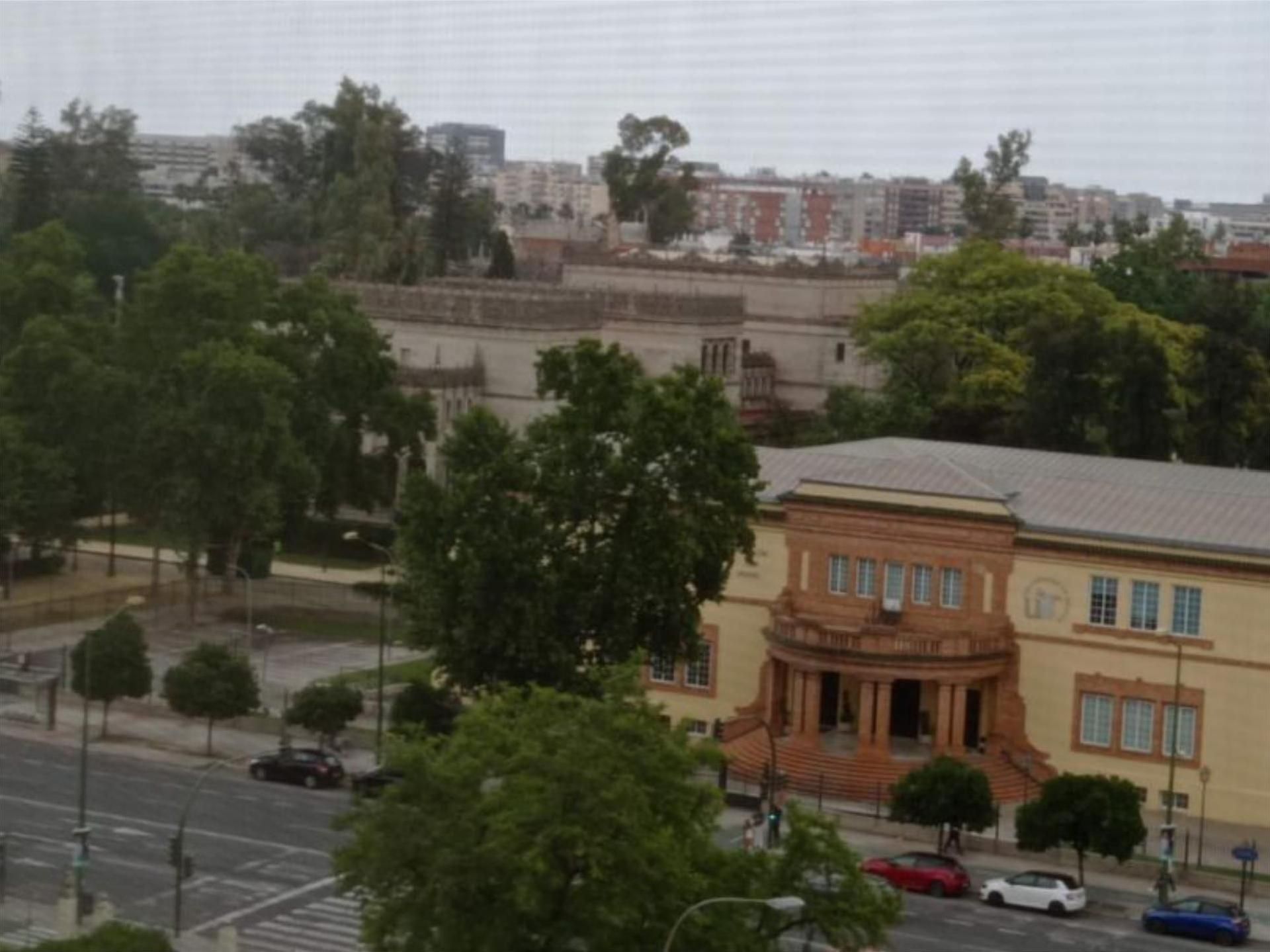 Exterior view of Flat for sale in  Sevilla Capital  with Air Conditioner