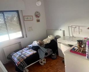 Bedroom of Flat for sale in  Madrid Capital