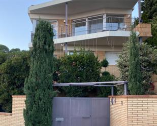 Vista exterior de Casa o xalet en venda en Teià amb Aire condicionat, Terrassa i Piscina