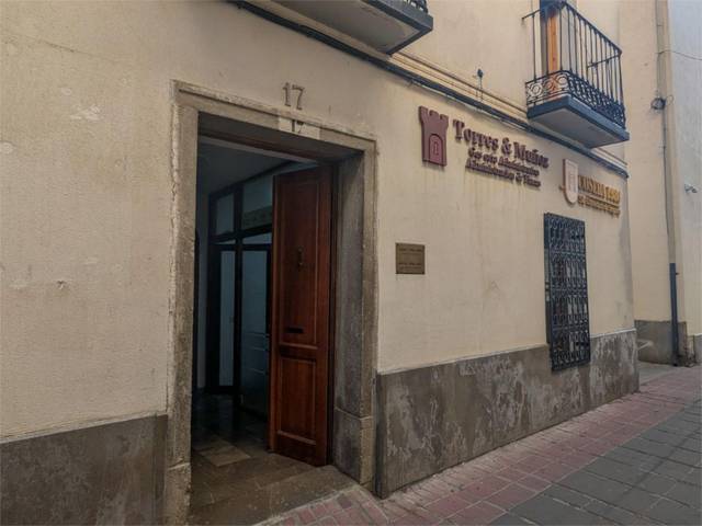 Local comercial en Alquiler en Calle Larga, 17 en Santa Fe