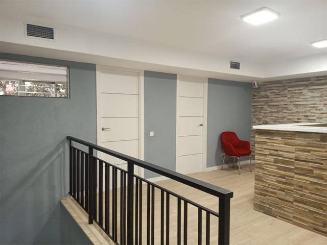 Local comercial en Venta en Avinguda de Casalduch, 27 en Parque Geólogo José Royo Gómez