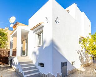 Vista exterior de Casa o xalet en venda en Calpe / Calp amb Aire condicionat, Terrassa i Piscina