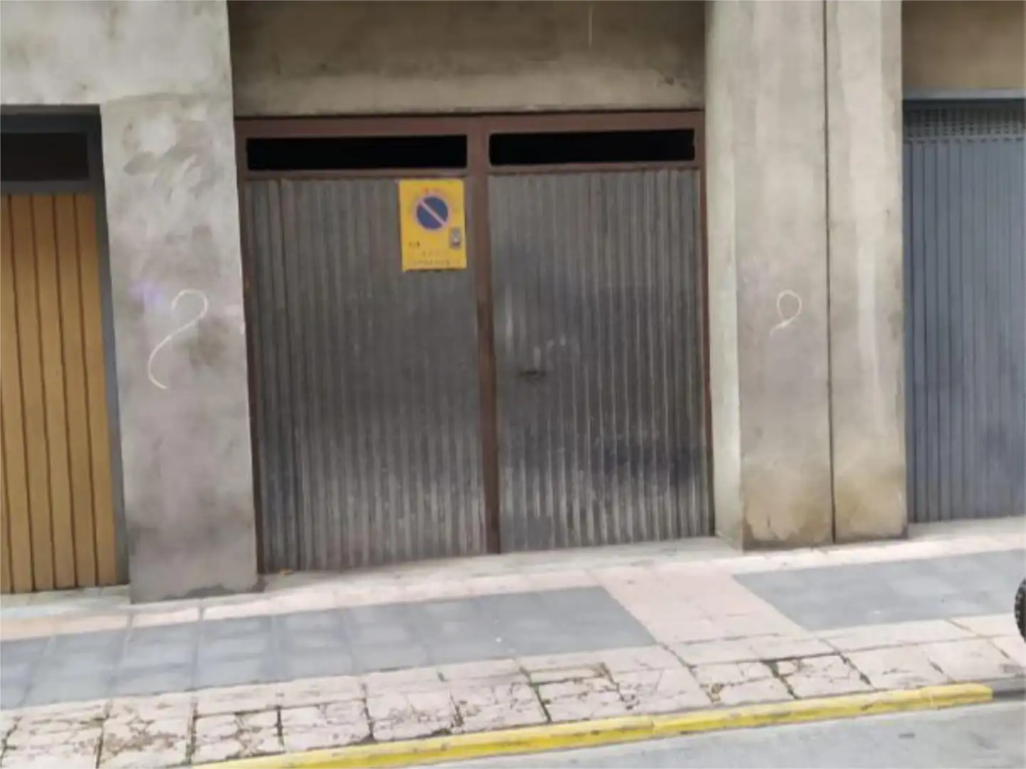 Parkplatz von Garage zum Verkauf in Barbastro