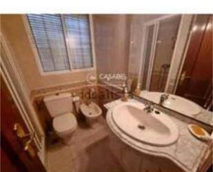 Bathroom of Flat for sale in  Córdoba Capital  with Private garden, Terrace and Furnished