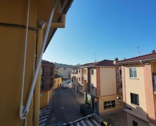 Vista exterior de Pis en venda en Segovia Capital amb Balcó