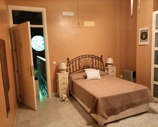 Bedroom of Single-family semi-detached to share in Santiponce