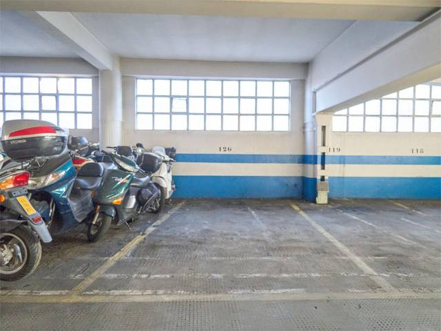 Garaje en Venta en Calle Hospital Militar, 16 en El Carmen - Barrio Gimeno