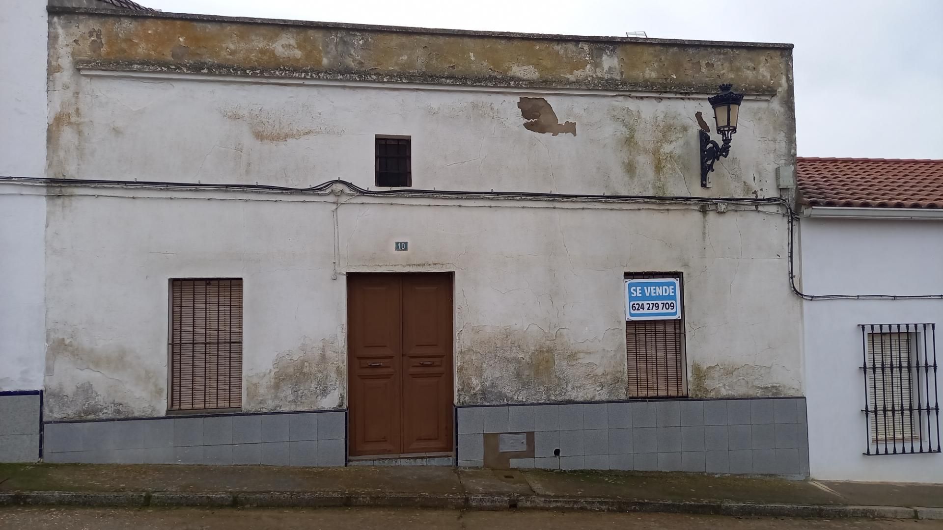 Exterior view of Single-family semi-detached for sale in Higuera la Real  with Private garden and Storage room