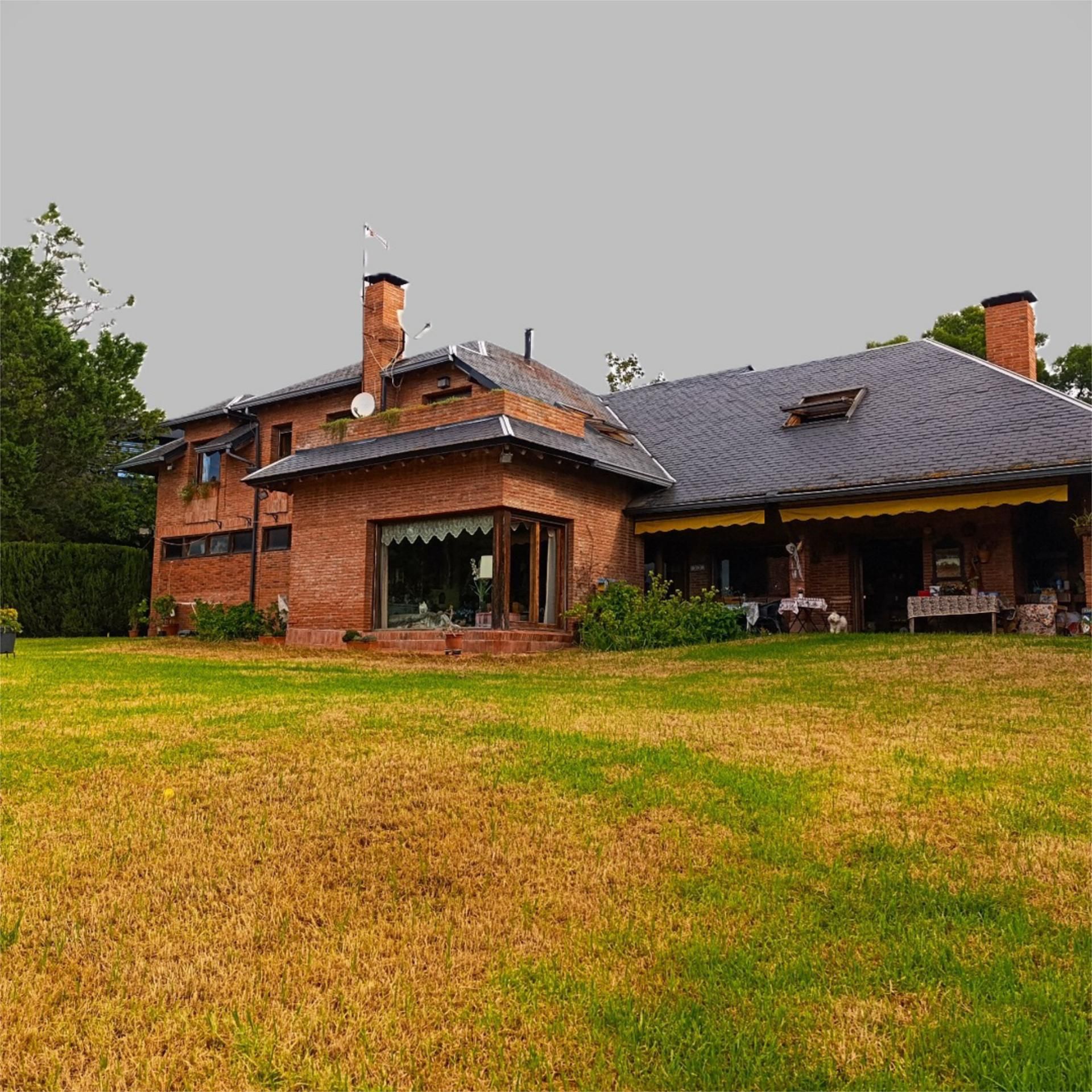 Exterior view of House or chalet for sale in Cerdanyola del Vallès  with Heating, Private garden and Terrace