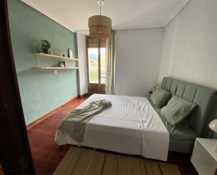 Bedroom of Flat to rent in Eibar  with Heating, Parquet flooring and Furnished