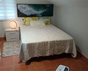 Bedroom of Study to rent in Muros