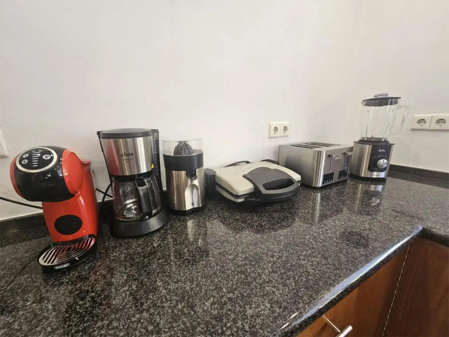 Casa o xalet de lloguer a Pasaje Córdoba, 33, La Capellanía - El Higuerón Cuina de Casa o xalet de lloguer en Benalmádena amb Aire condicionat, Calefacció i Jardí privat