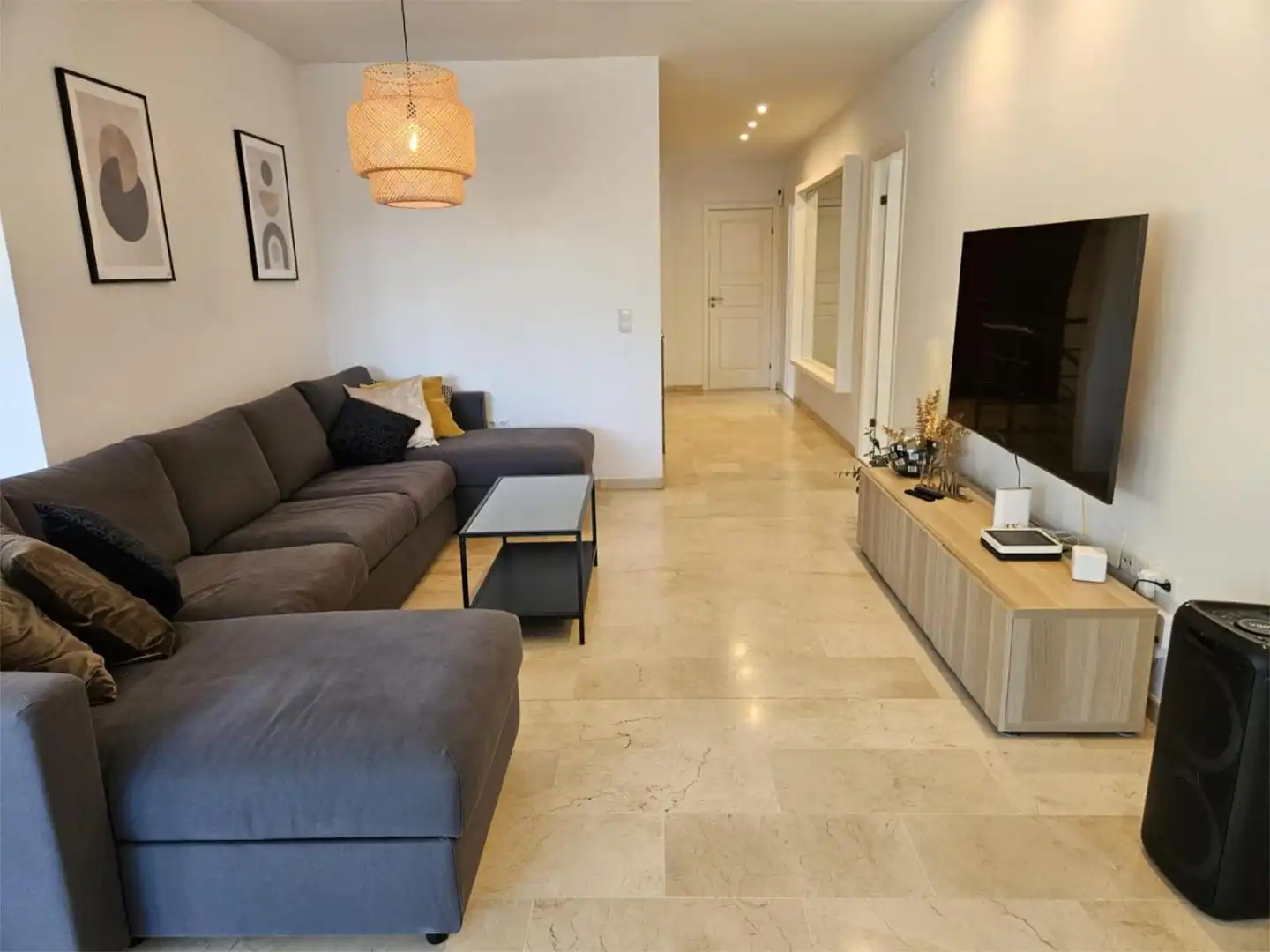 Casa o xalet de lloguer a Pasaje Córdoba, 33, La Capellanía - El Higuerón Sala d'estar de Casa o xalet de lloguer en Benalmádena amb Aire condicionat, Calefacció i Jardí privat