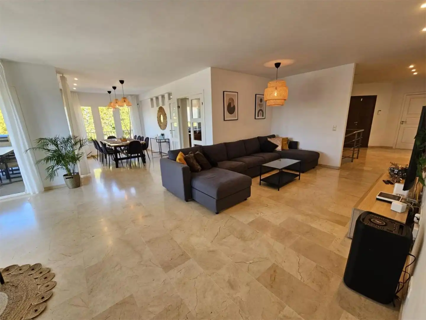 Casa o xalet de lloguer a Pasaje Córdoba, 33, La Capellanía - El Higuerón Sala d'estar de Casa o xalet de lloguer en Benalmádena amb Aire condicionat, Calefacció i Jardí privat