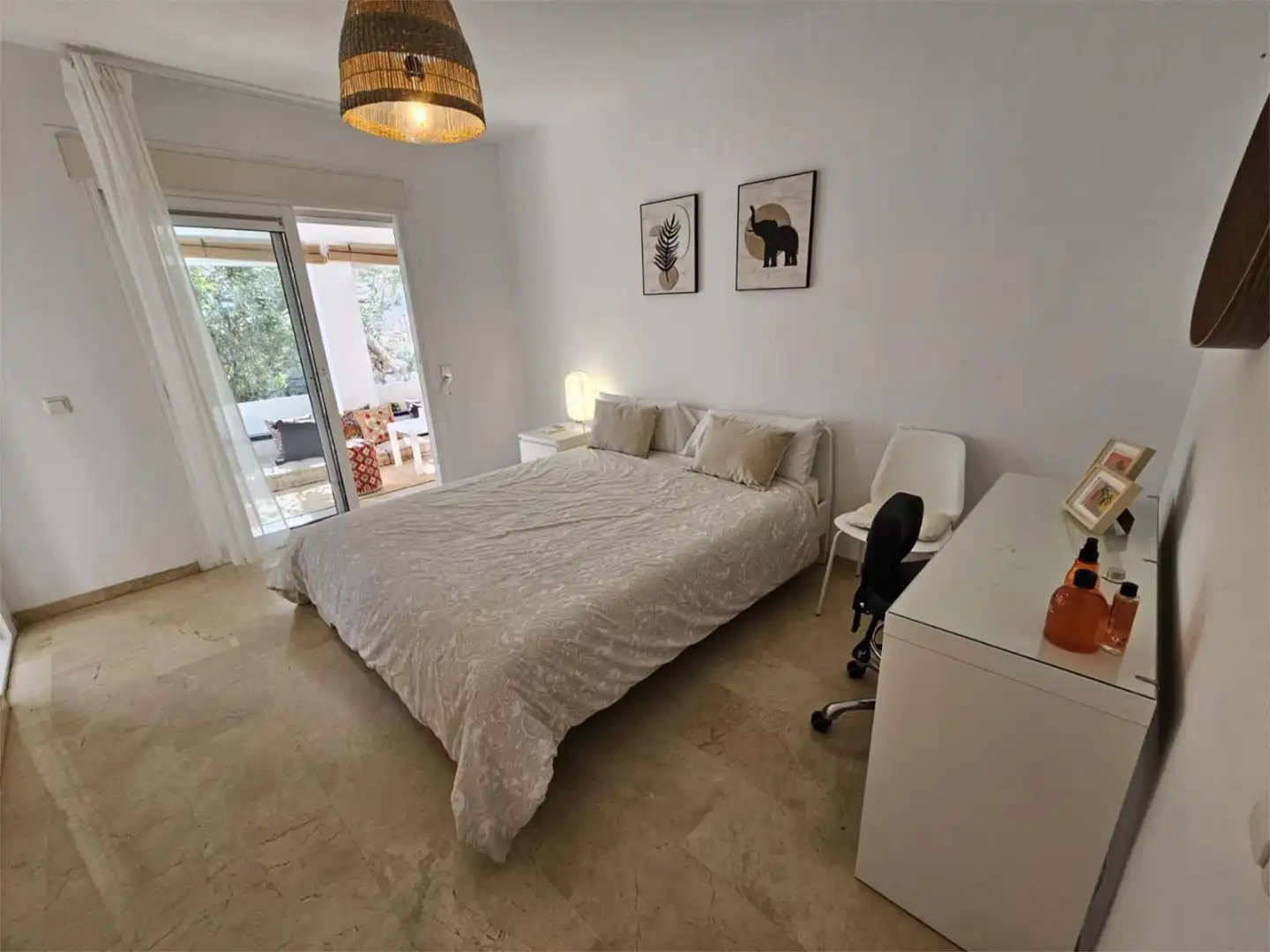 Casa o xalet de lloguer a Pasaje Córdoba, 33, La Capellanía - El Higuerón Dormitori de Casa o xalet de lloguer en Benalmádena amb Aire condicionat, Calefacció i Jardí privat