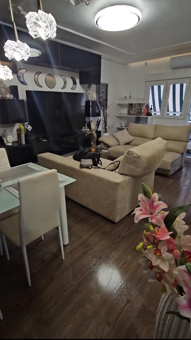 Living room of Flat for sale in Elda  with Air Conditioner, Private garden and Parquet flooring