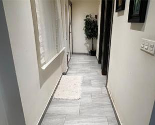 Flat for sale in  Granada Capital  with Air Conditioner