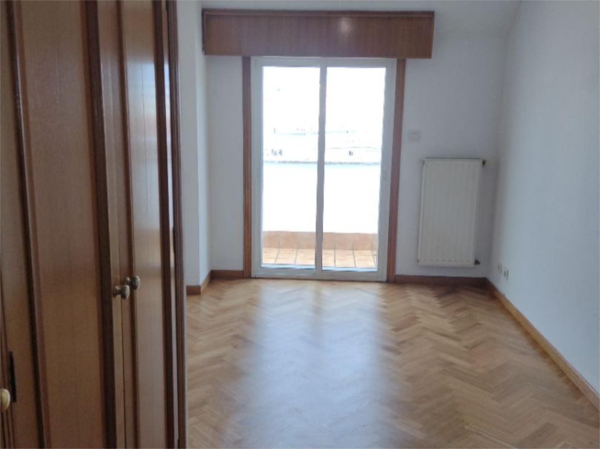Bedroom of Apartment to rent in A Coruña Capital   with Air Conditioner, Heating and Private garden
