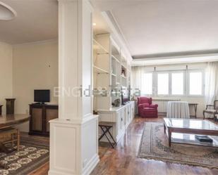 Living room of Single-family semi-detached for sale in  Madrid Capital