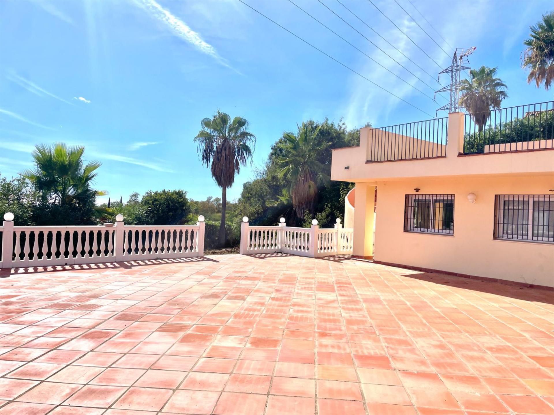 Exterior view of Premises for sale in Mijas  with Air Conditioner, Heating and Parquet flooring