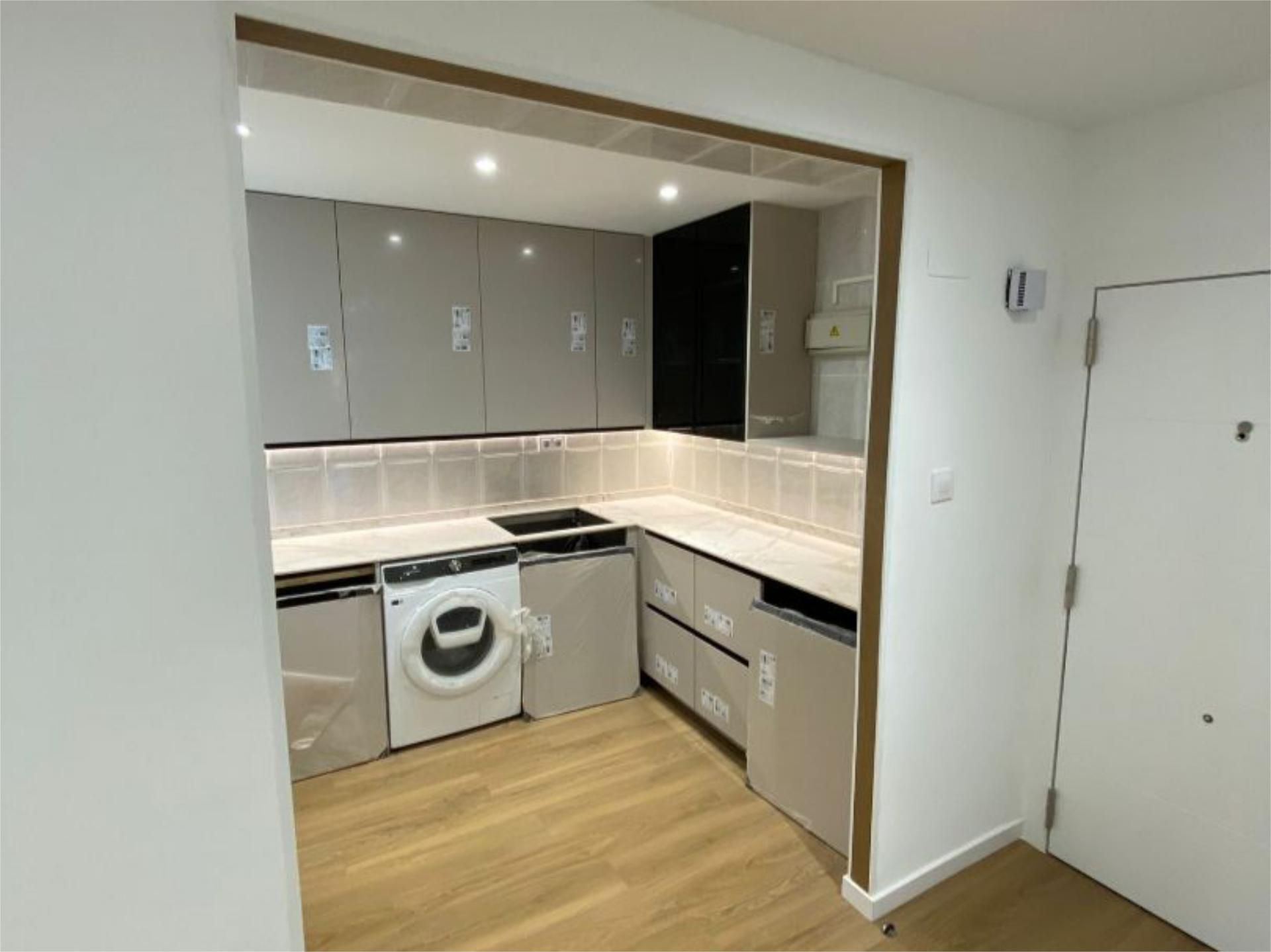 Kitchen of Flat for sale in Oviedo   with Heating, Parquet flooring and Terrace
