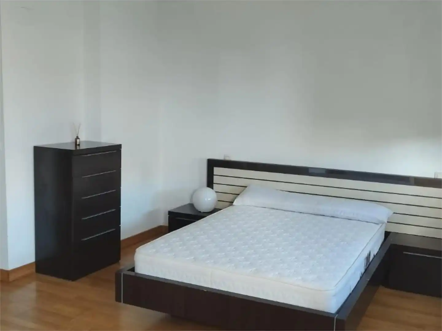 Piso de alquiler en Carretera Trascastrillo, 29, Quintanar de la Sierra Habitación de Piso de alquiler en Quintanar de la Sierra con Calefacción, Parquet y Amueblado