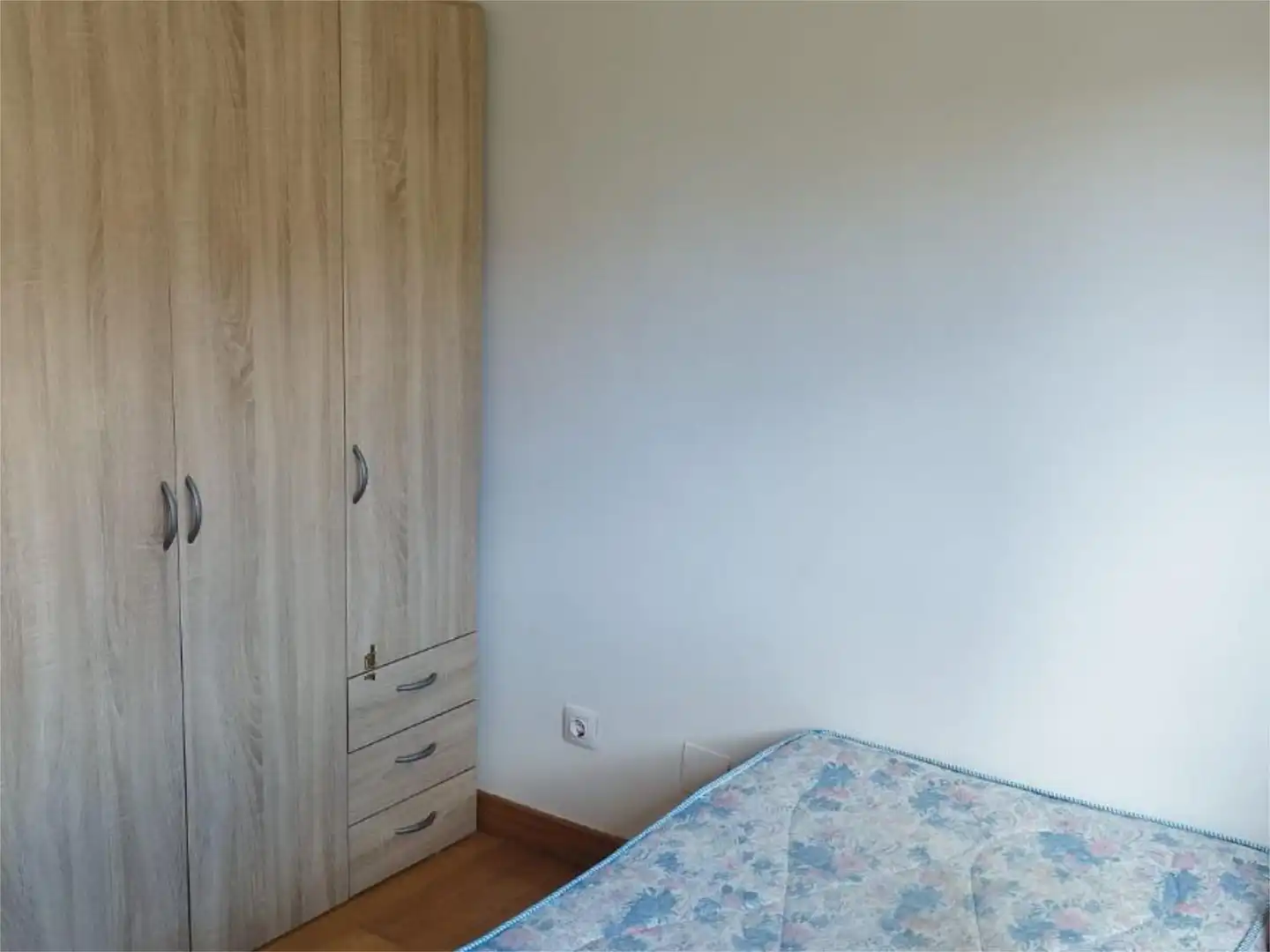 Piso de alquiler en Carretera Trascastrillo, 29, Quintanar de la Sierra Habitación de Piso de alquiler en Quintanar de la Sierra con Calefacción, Parquet y Amueblado