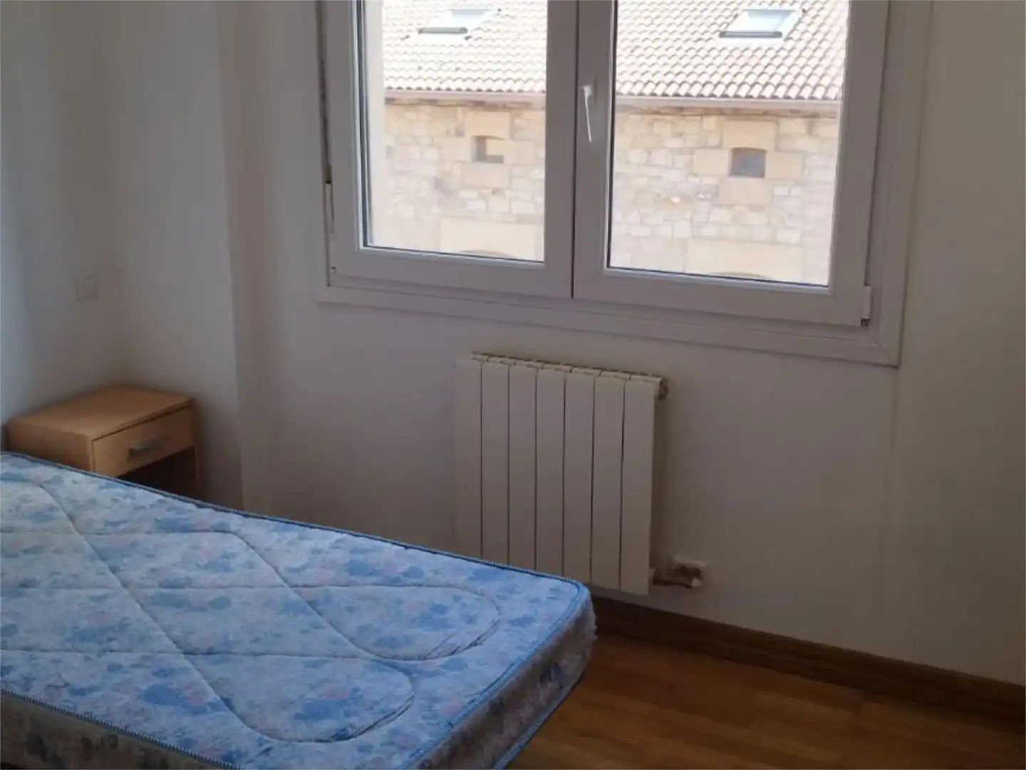Piso de alquiler en Carretera Trascastrillo, 29, Quintanar de la Sierra Habitación de Piso de alquiler en Quintanar de la Sierra con Calefacción, Parquet y Amueblado