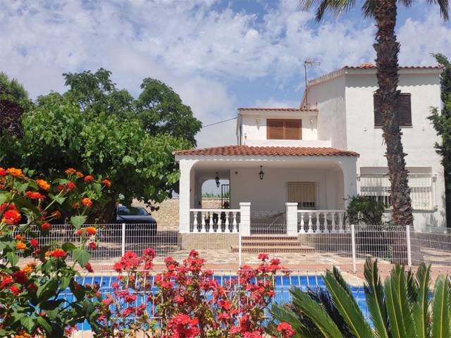 Casa-chalet en Alquiler en Diseminado Poligono 5, 235 en La Volta