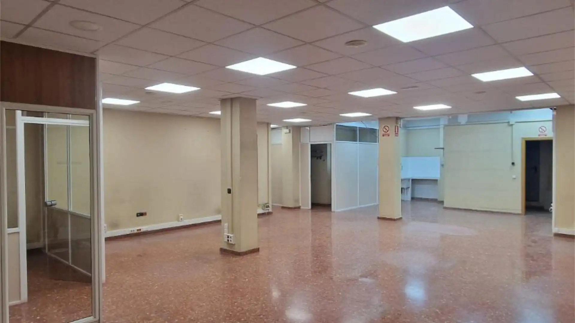 Local de alquiler en Carrer d'En Vicent Gallart, 2, El Cabanyal - El Canyamelar Local de alquiler en Valencia Capital