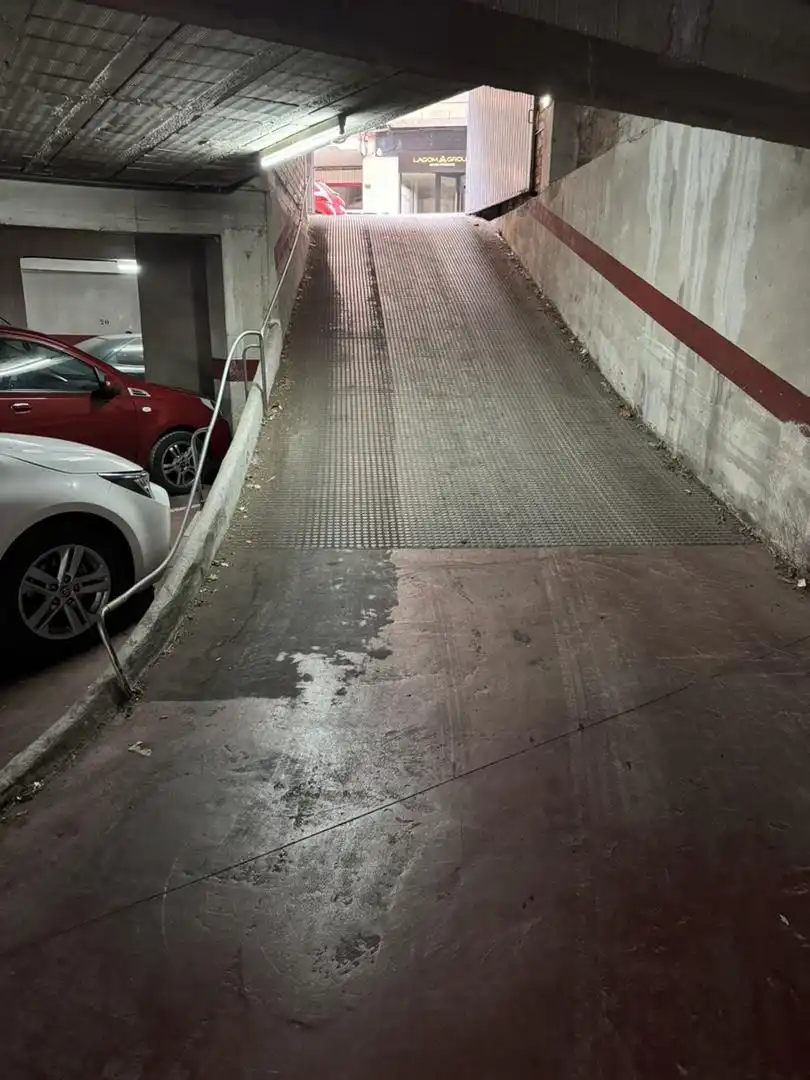 Parkplatz von Garage zur Miete in Lleida