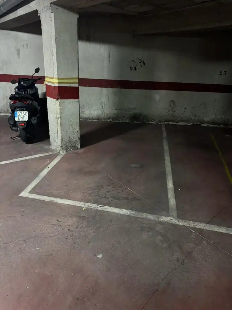 Parkplatz von Garage zur Miete in Lleida