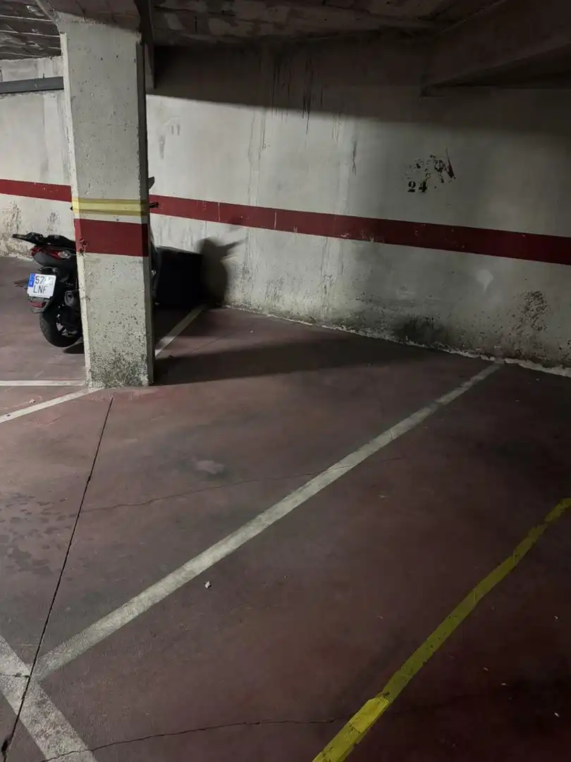 Parkplatz von Garage zur Miete in Lleida