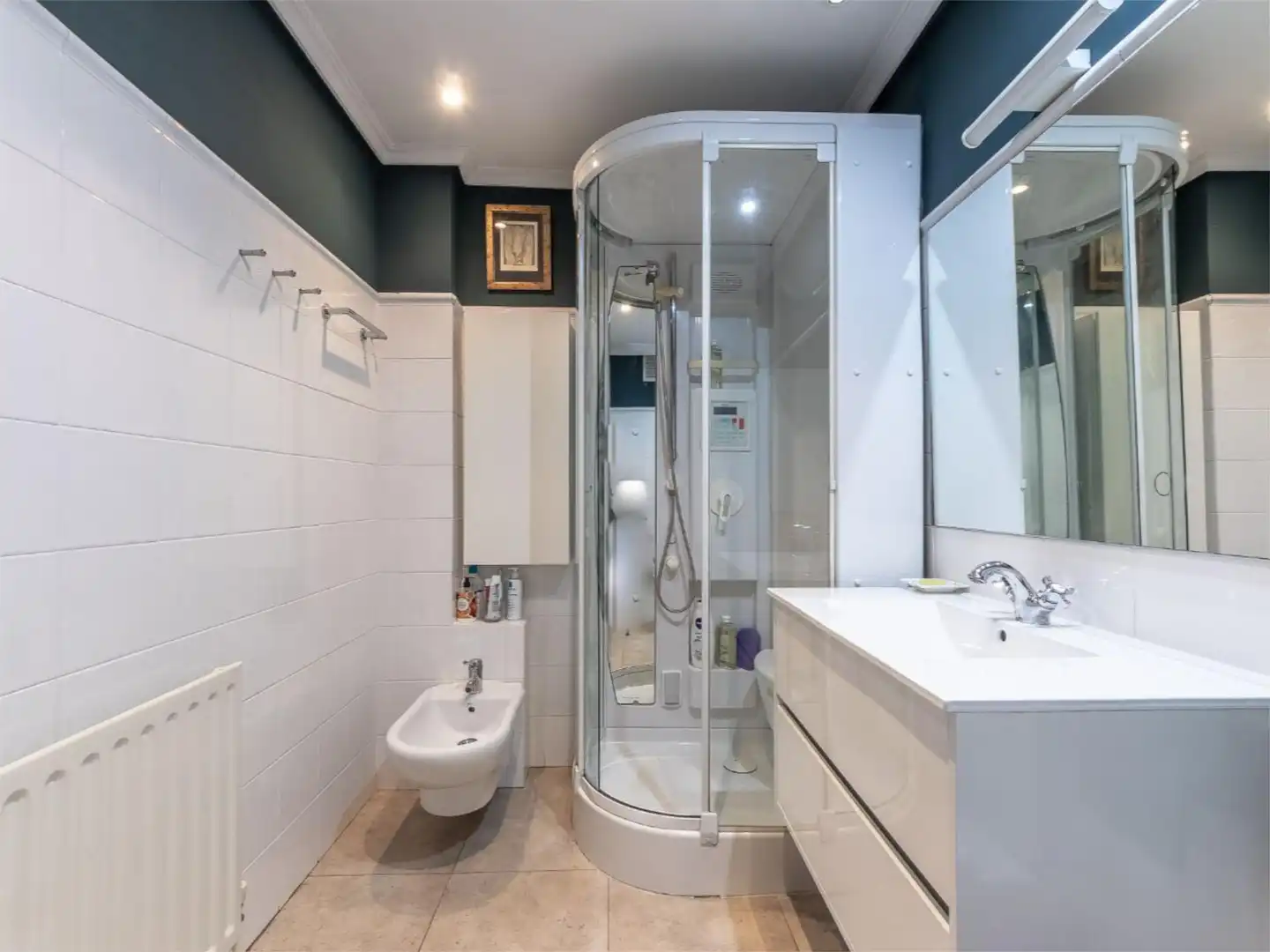 Duplexes for sale in Kale Barria, 1, Casco Viejo Bathroom of Duplexes for sale in Bilbao with Heating and Community parking
