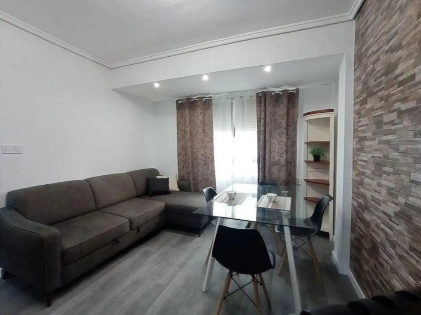 Habitación en Avinguda de la Mare de Déu de Montserrat, 241, El Guinardó Sala de estar de Piso para compartir en Barcelona con Aire acondicionado, Calefacción y Parquet